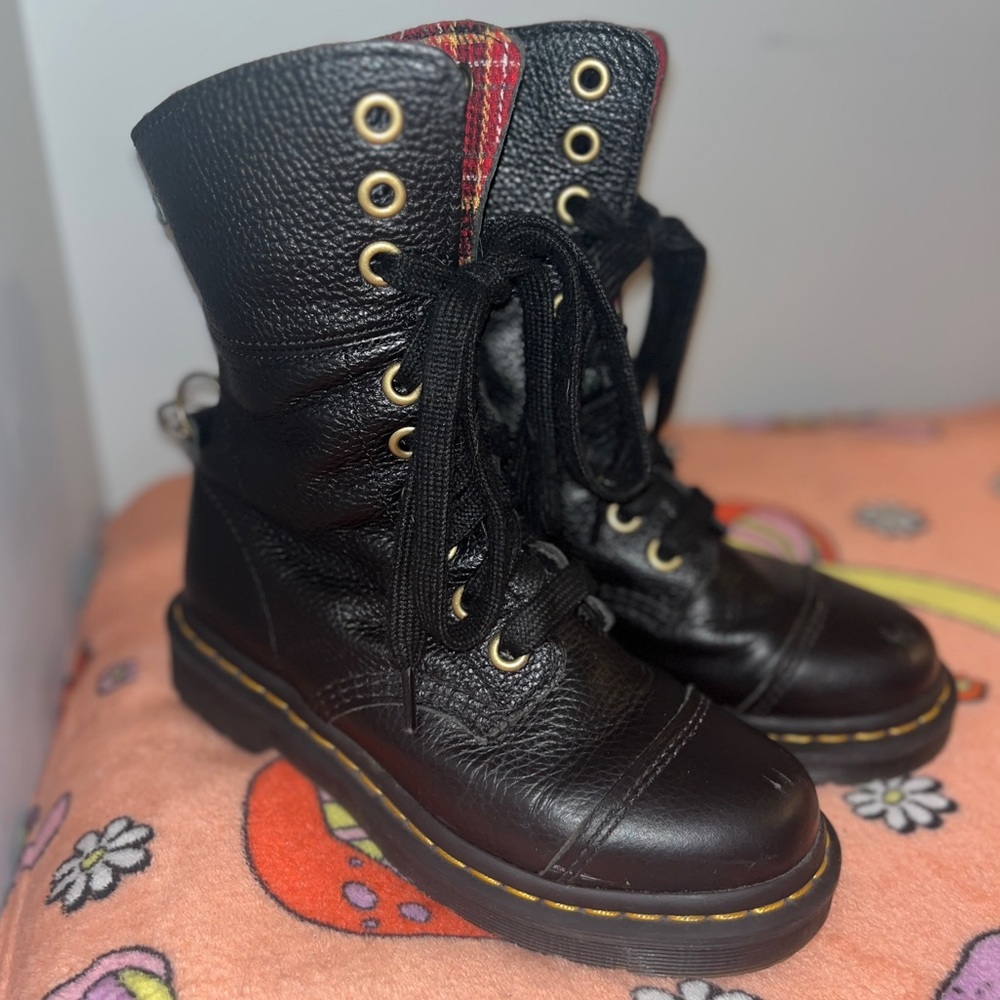 Black Dr. Martens lace up boots